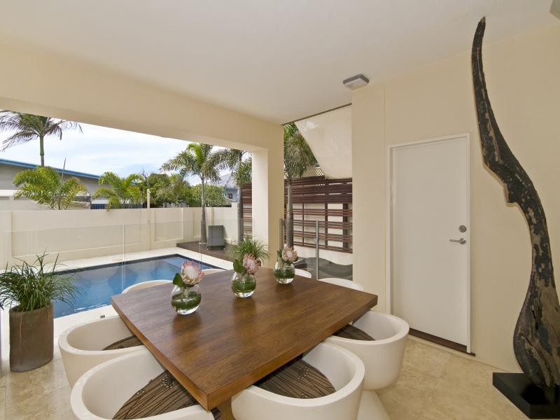 228 Jefferson Lane, Palm Beach QLD 4221