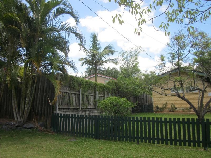 40 Drury Ave, Southport QLD 4215