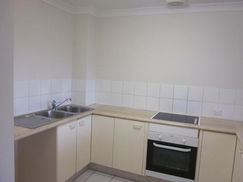 1032/6 Crestridge Cres, Oxenford QLD 4210