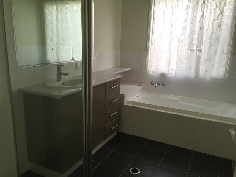 12 Locke Street, Southport QLD 4215