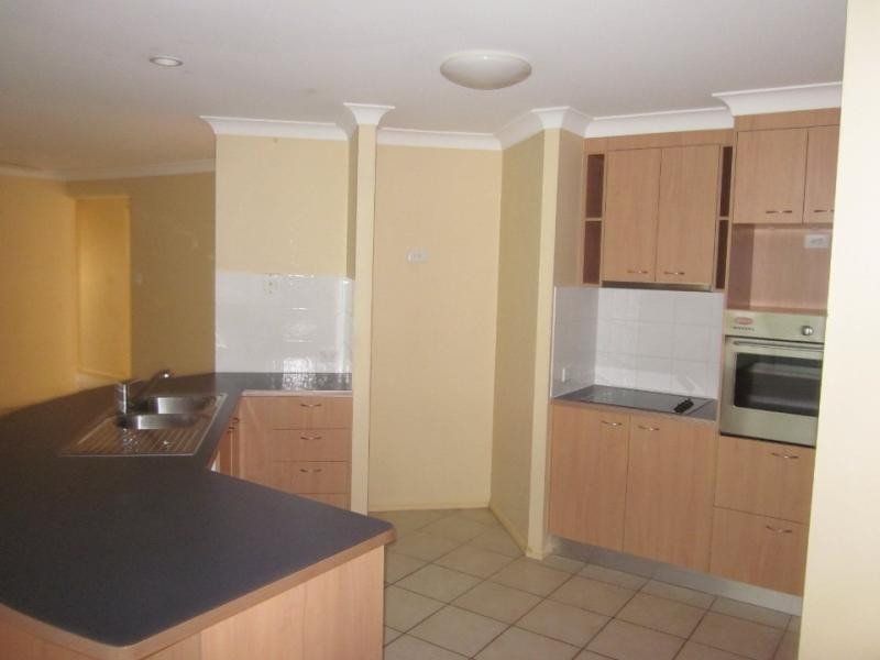 86 Brookside Cres, Seventeen Mile Rocks QLD 4073