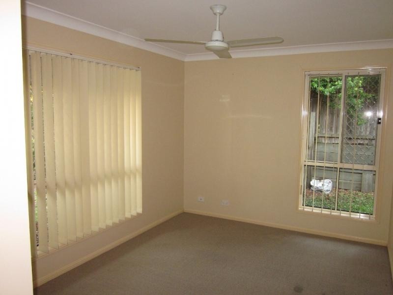 86 Brookside Cres, Seventeen Mile Rocks QLD 4073