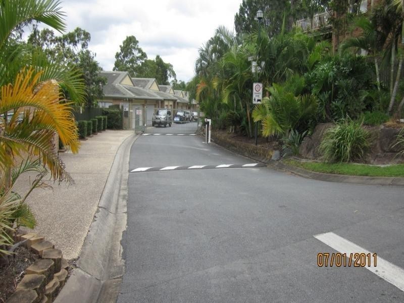 6 Crestridge Cres, Oxenford QLD 4210