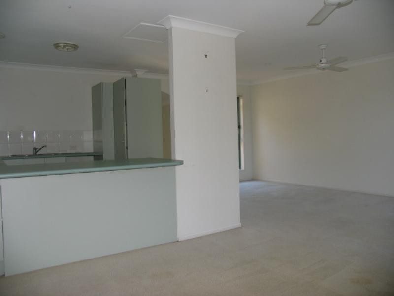 6 Crestridge Cres, Oxenford QLD 4210