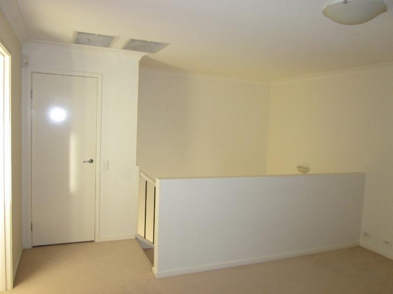 11 Greenway Court, Mount Ommaney QLD 4074