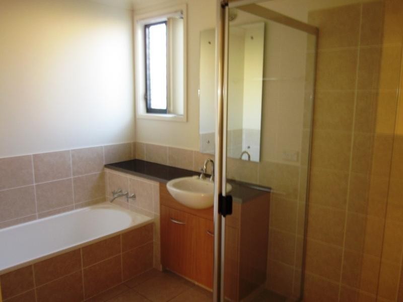 11 Greenway Court, Mount Ommaney QLD 4074