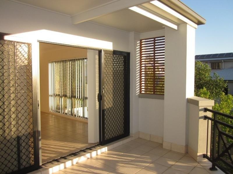 11 Greenway Court, Mount Ommaney QLD 4074