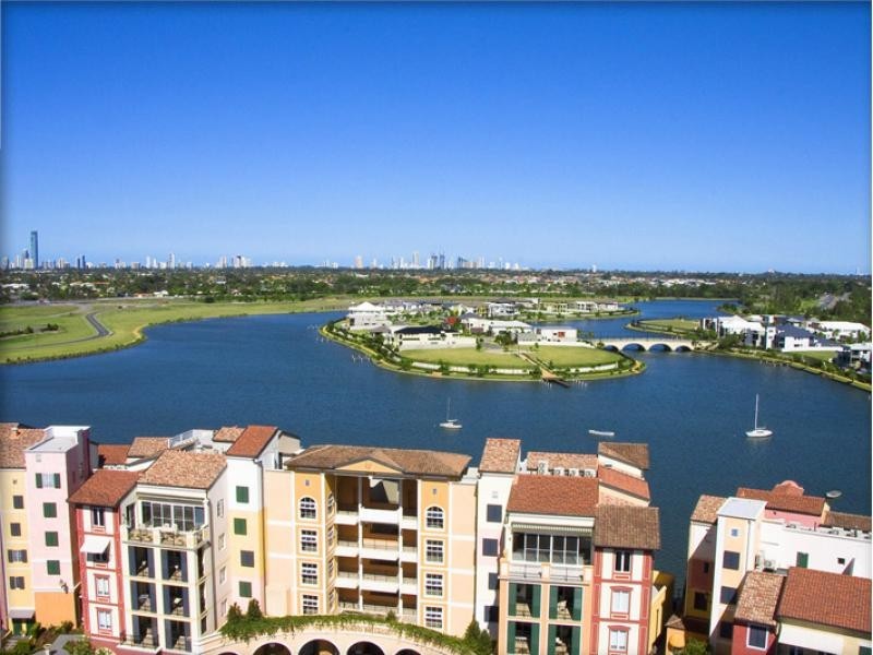 3030 The Boulevard, Carrara QLD 4211