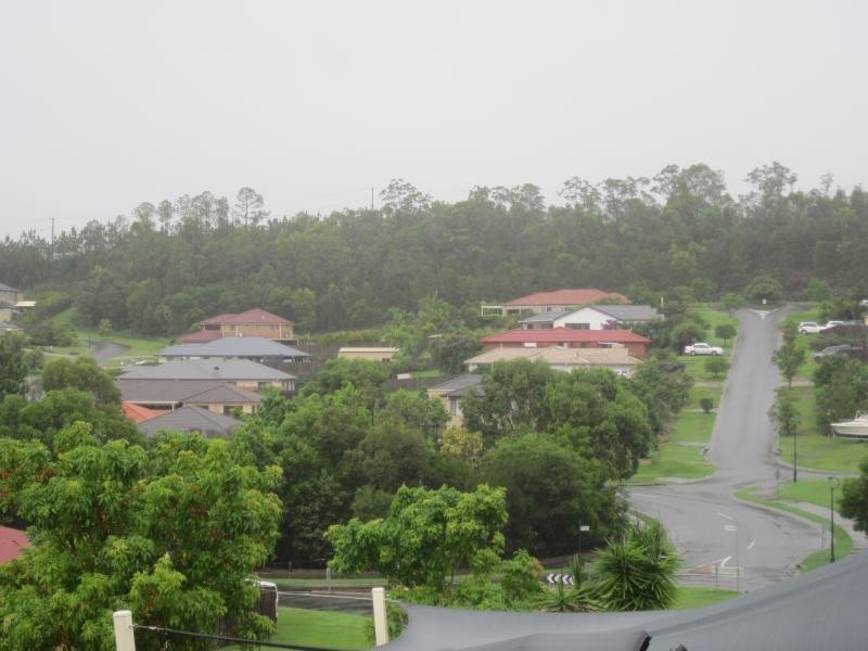 8 Tuggeranong Ave, Pacific Pines QLD 4211