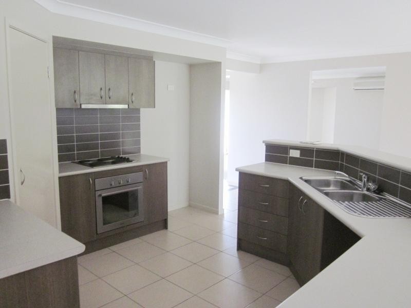 41 BUCHANAN CIRCUIT, Pacific Pines QLD 4211