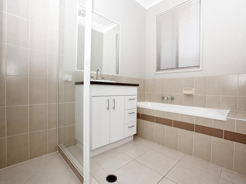 Emerald Island Drive, Carrara QLD 4211