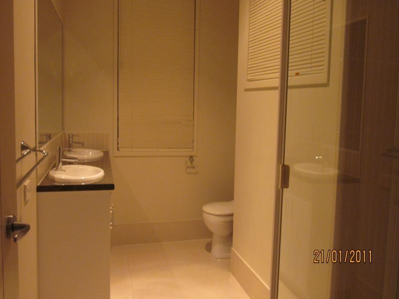 Emerald Island Drive, Carrara QLD 4211