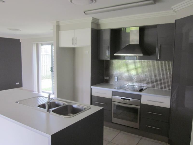 7 Ontario Court, Oxenford QLD 4210