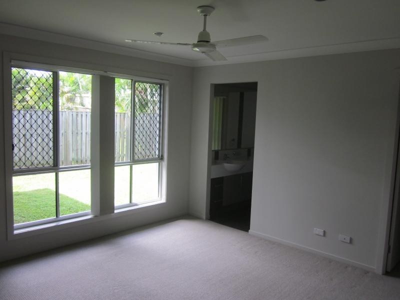 7 Ontario Court, Oxenford QLD 4210