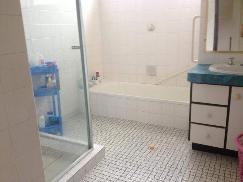 1/78 French St, Coorparoo QLD 4151