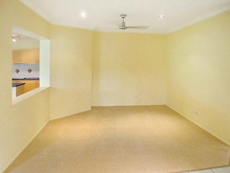 9 Brookside Cres, Seventeen Mile Rocks QLD 4073