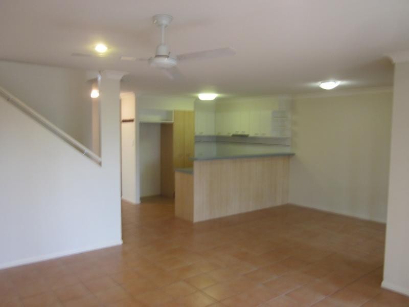 33/300 Cliveden Ave, Oxley QLD 4075