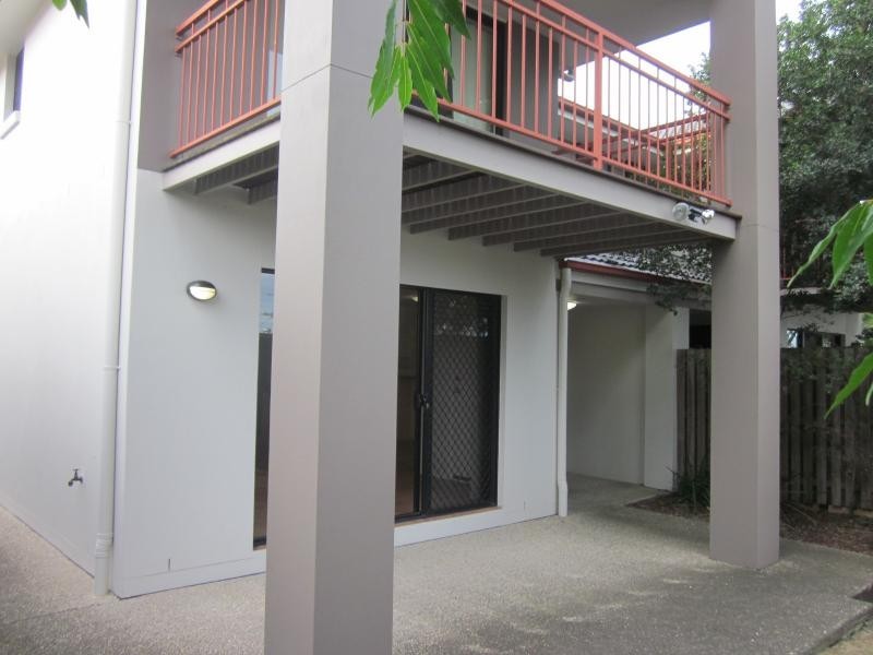 33/300 Cliveden Ave, Oxley QLD 4075