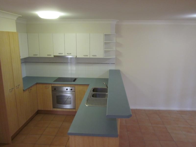 33/300 Cliveden Ave, Oxley QLD 4075