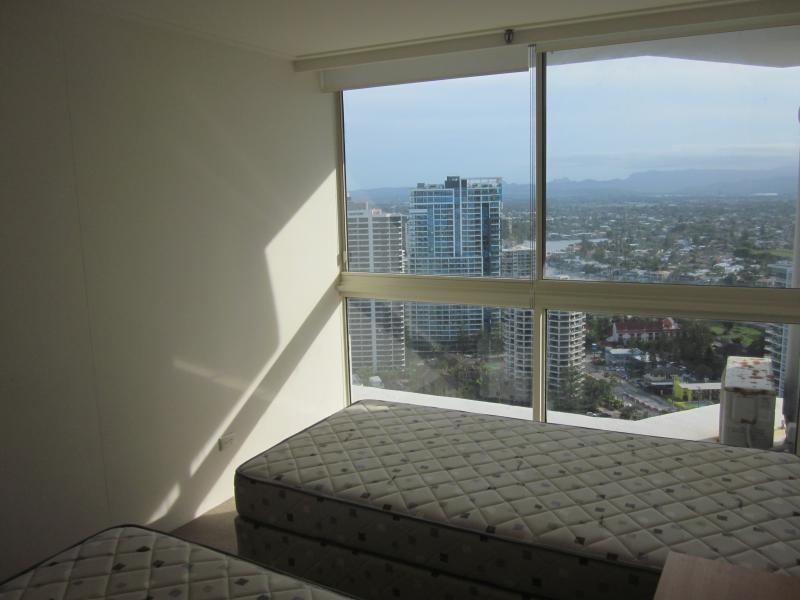 5 Clifford St, Surfers Paradise QLD 4217