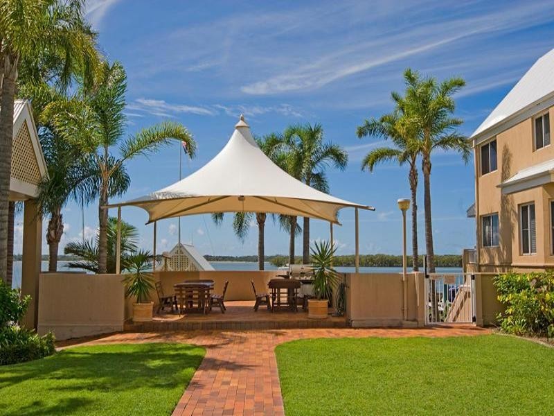 3 Marina Cres, Runaway Bay QLD 4216