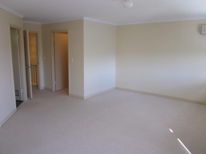 3 Marina Cres, Runaway Bay QLD 4216