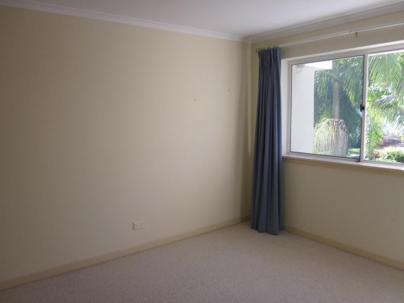 3 Marina Cres, Runaway Bay QLD 4216