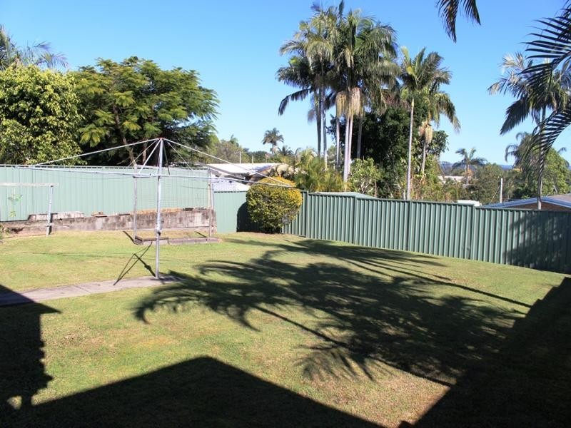 104 Wilson St, Labrador QLD 4215