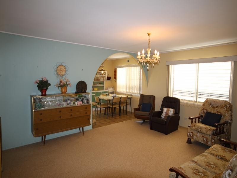 104 Wilson St, Labrador QLD 4215