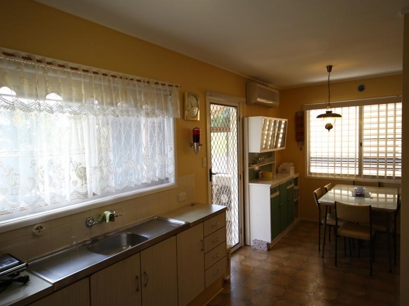 104 Wilson St, Labrador QLD 4215