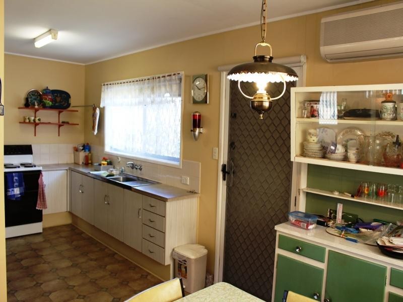 104 Wilson St, Labrador QLD 4215