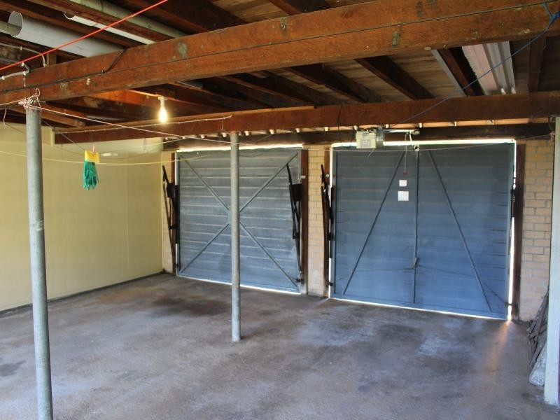 104 Wilson St, Labrador QLD 4215