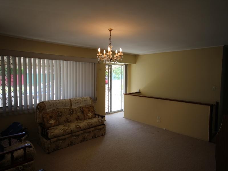 104 Wilson St, Labrador QLD 4215