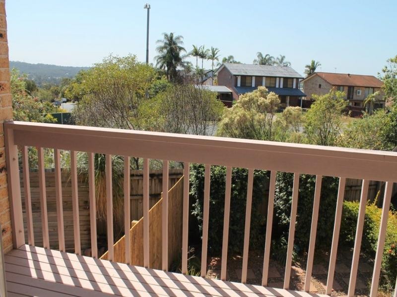 2/164 Alexander Drive, Highland Park QLD 4211