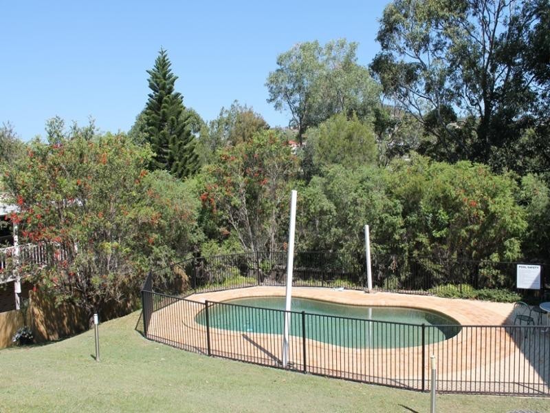 2/164 Alexander Drive, Highland Park QLD 4211