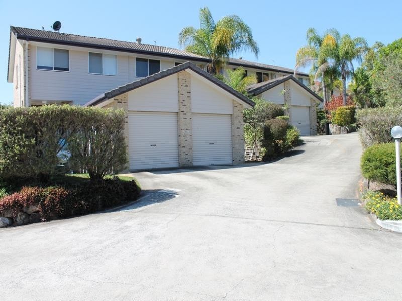 2/164 Alexander Drive, Highland Park QLD 4211