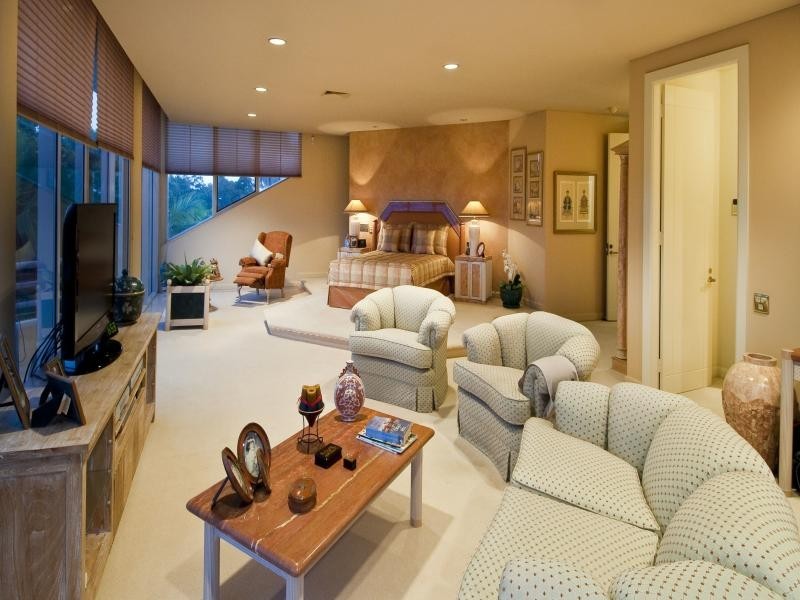 Cotlew St, Ashmore QLD 4214