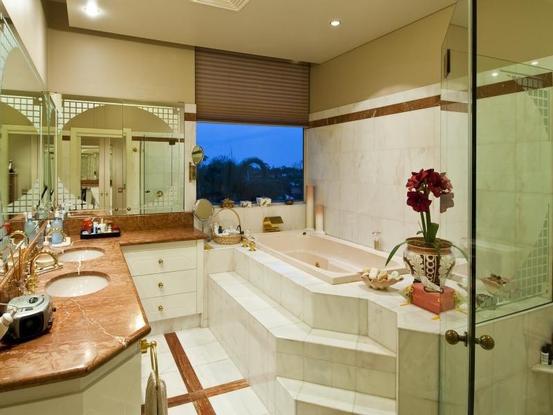 Cotlew St, Ashmore QLD 4214