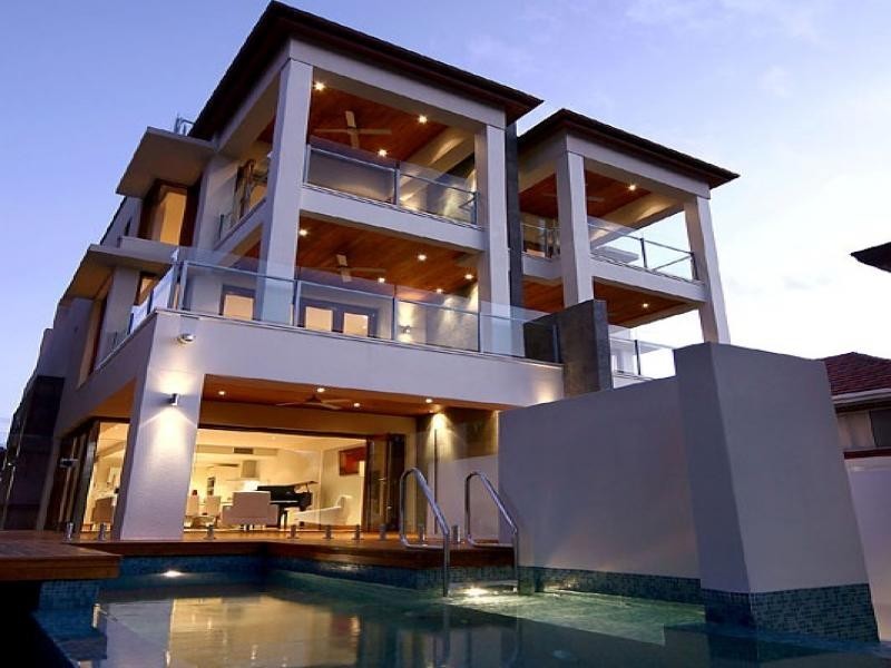 56 Woodroffe Ave, Main Beach QLD 4217