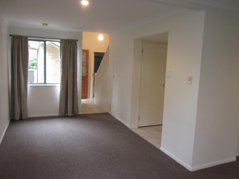 2012/6 Crestridge Cres, Oxenford QLD 4210