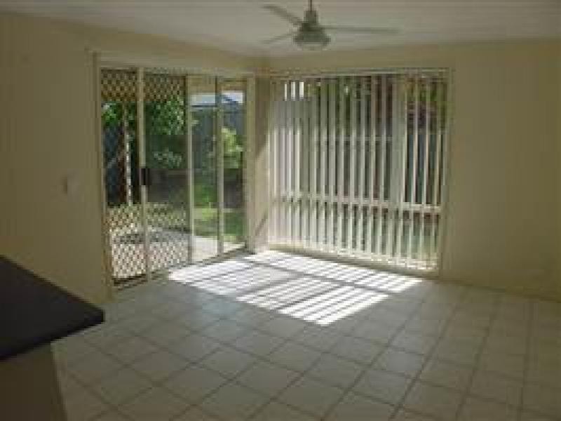 4 Platypus Close, Riverhills QLD 4074