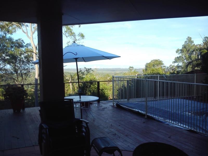 77 Highvale Dve, Helensvale QLD 4212