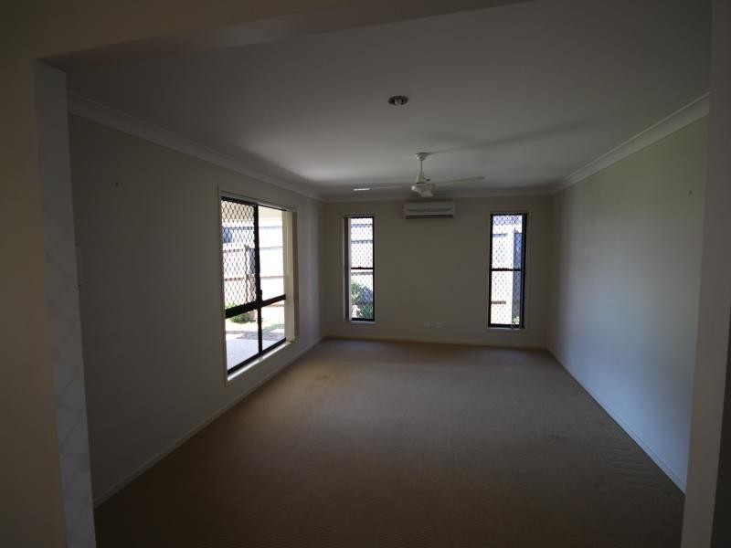 16 Melaleuca St, Heathwood QLD 4110