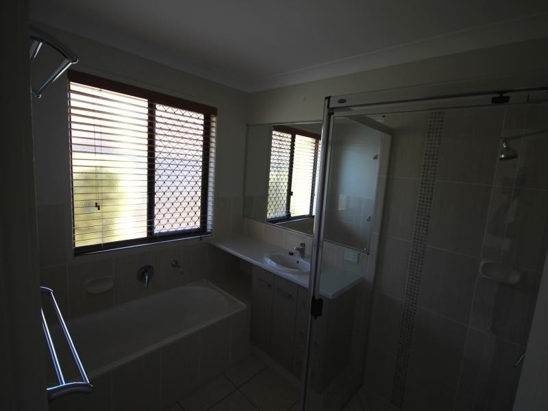 16 Melaleuca St, Heathwood QLD 4110