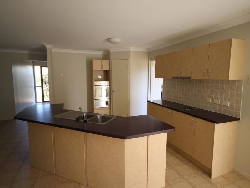 46 Jubilee Ave, Forest Lake QLD 4078