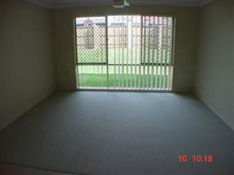 1 Parkside Pl, Forest Lake QLD 4078