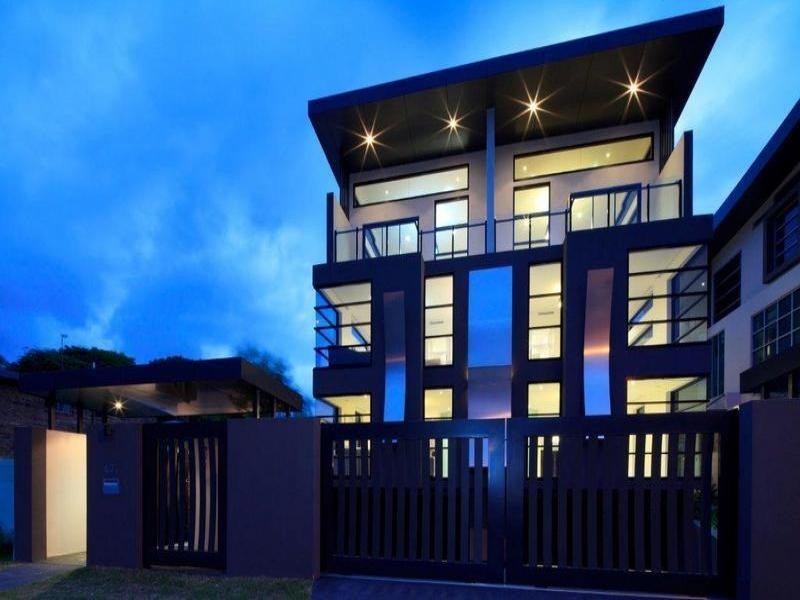 47 Breaker St, Main Beach QLD 4217