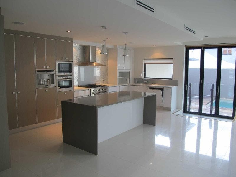 47 Breaker St, Main Beach QLD 4217