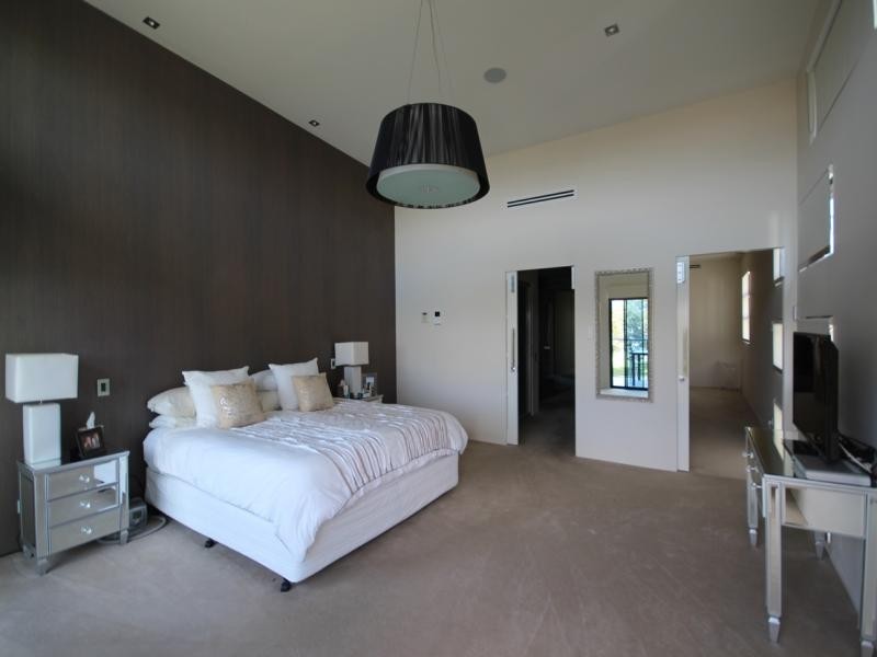 47 Breaker St, Main Beach QLD 4217