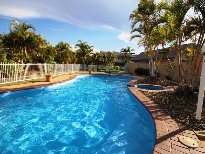 35/50 St Kevins Ave, Benowa QLD 4217